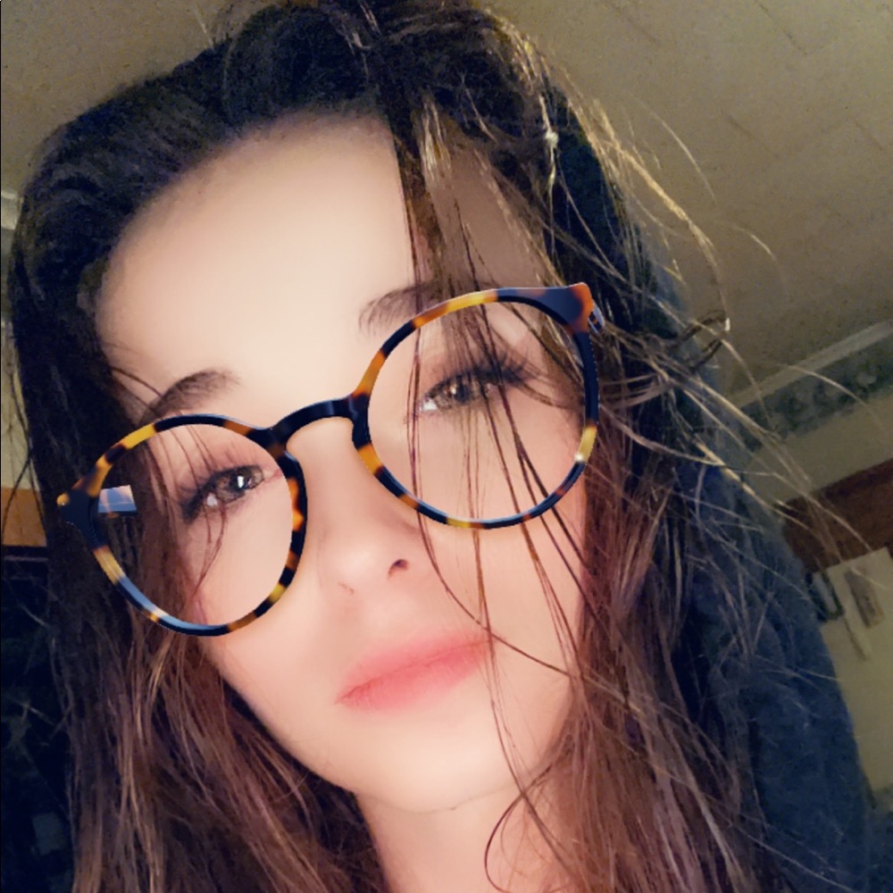 Meet your Posher, Sabrina